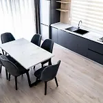 Signature 9 * Тирана